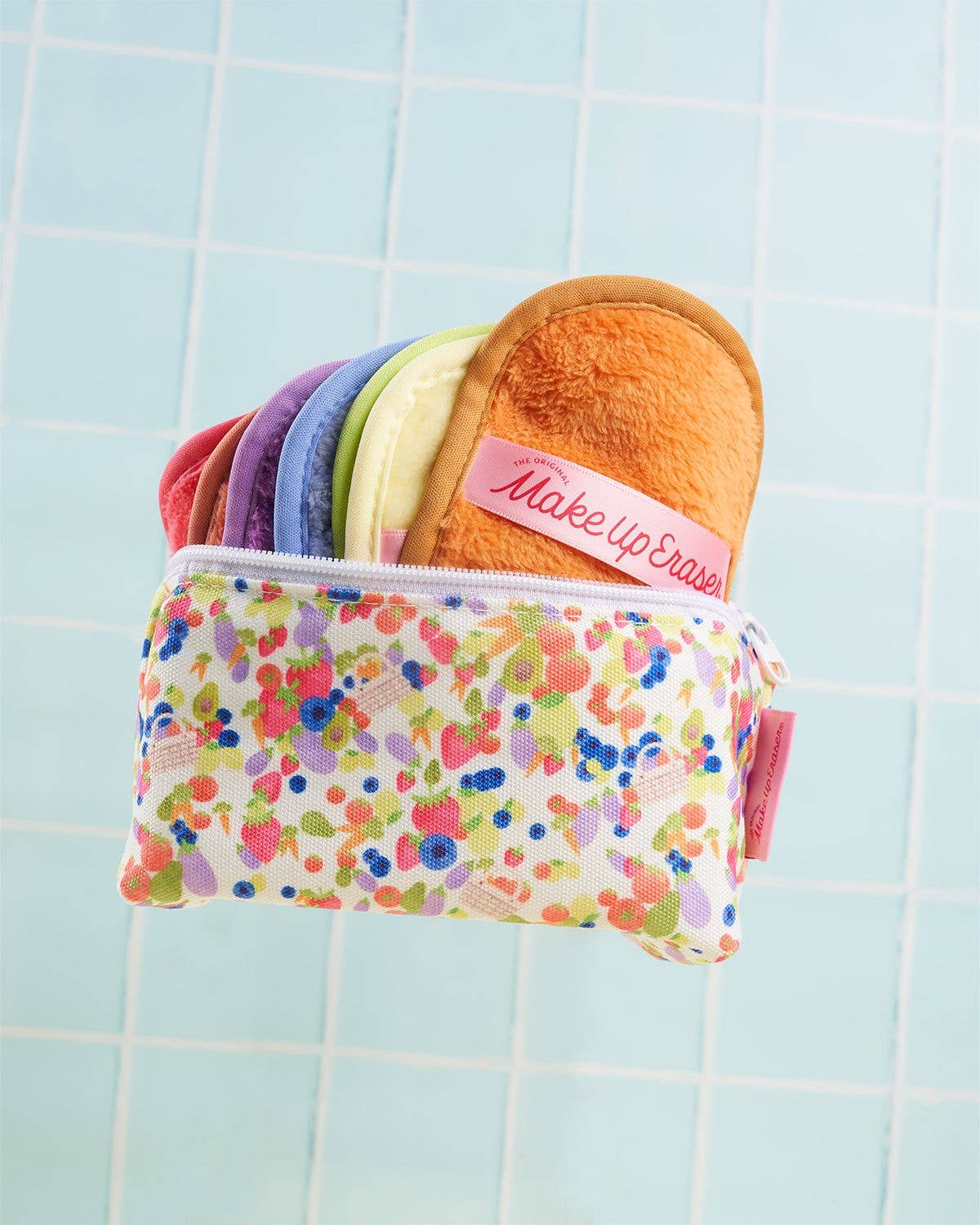 Make Up Eraser 7-Day Set & Cosmetic Bag - LIMITED EDITION Farmer's Market