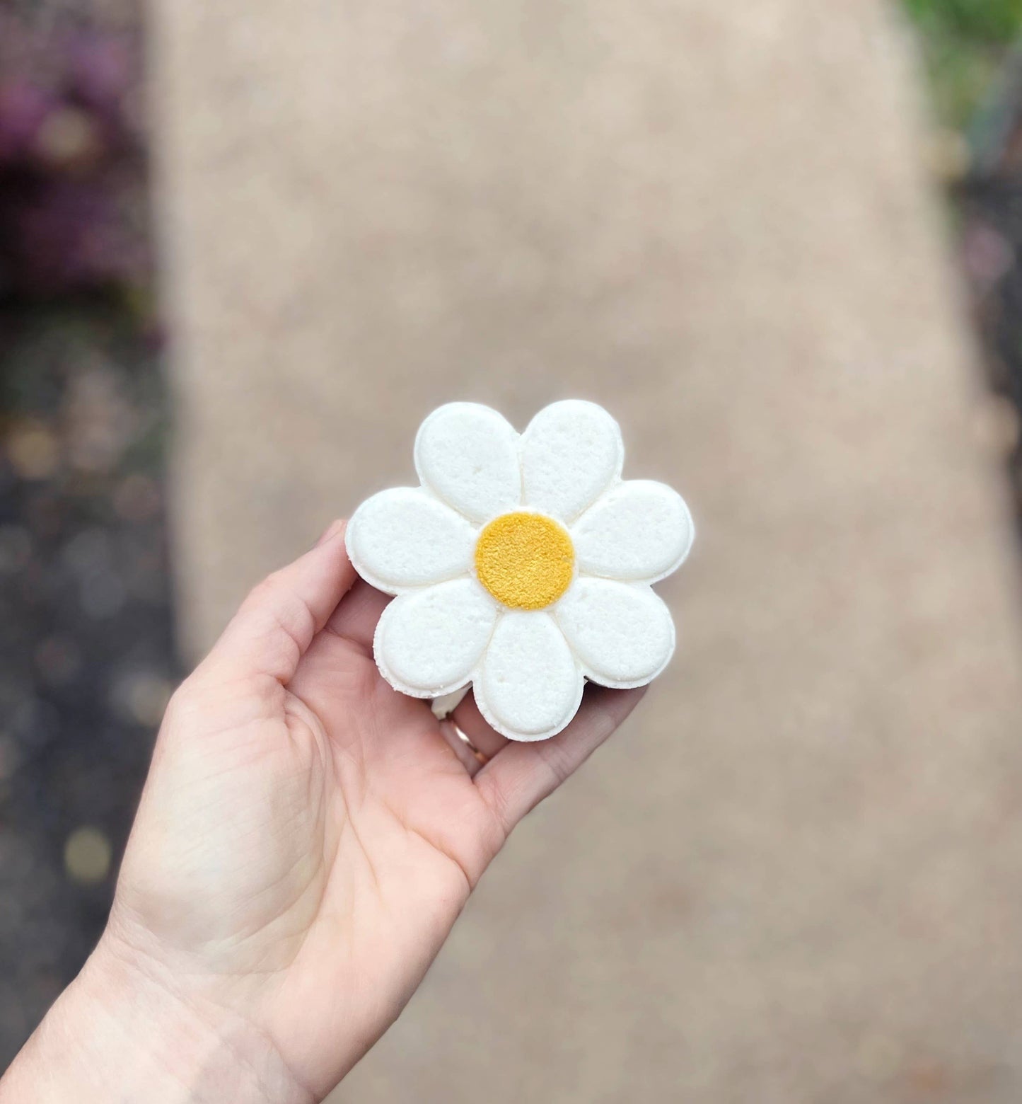 Daisy Bath Bomb